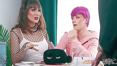 Big dick fucked by a brunette in a deep throat position