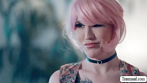 Red-haired stepbrother lets his girlfriend bareback