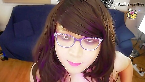 Sexy brunette is getting a creampie inside her ctn