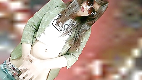 Amateur asian Shemale fuck and fuck a lot with her asshole